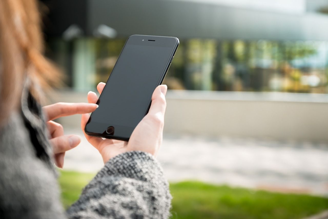 girl on phone