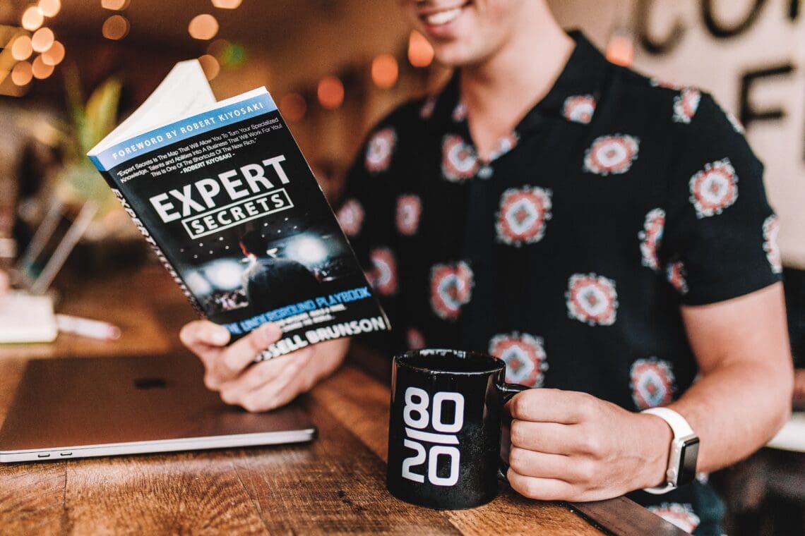 EXPERT COVER